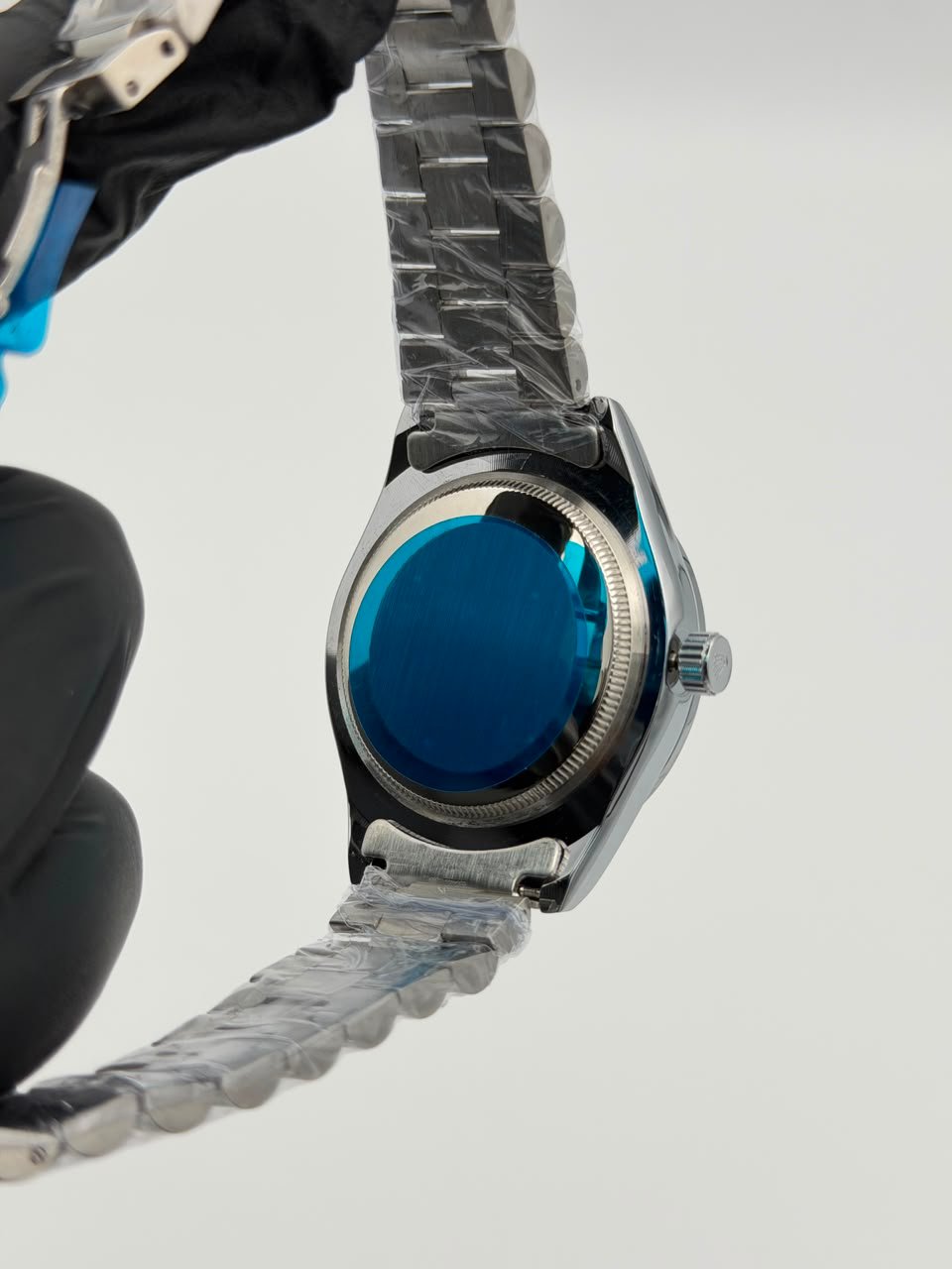 Aqua Blue Dial Silver Watch – Roman Numerals & Jubilee Bracelet - Image 4