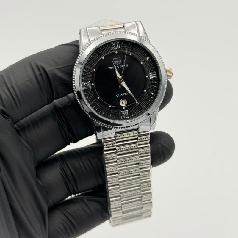 Black Dial Classic Watch – Roman Numerals & Metal Bracelet