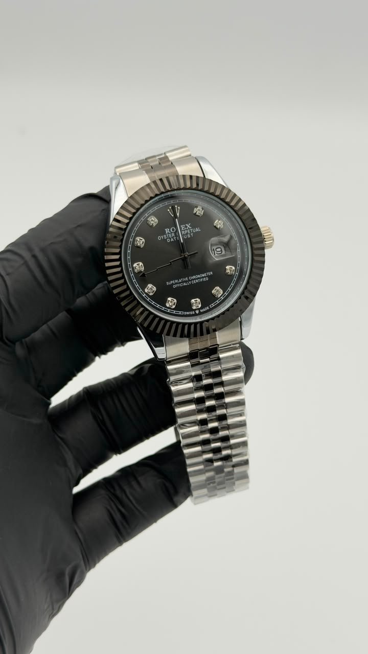 Black Dial Silver-Tone Fluted Bezel Quartz Watch - Image 2