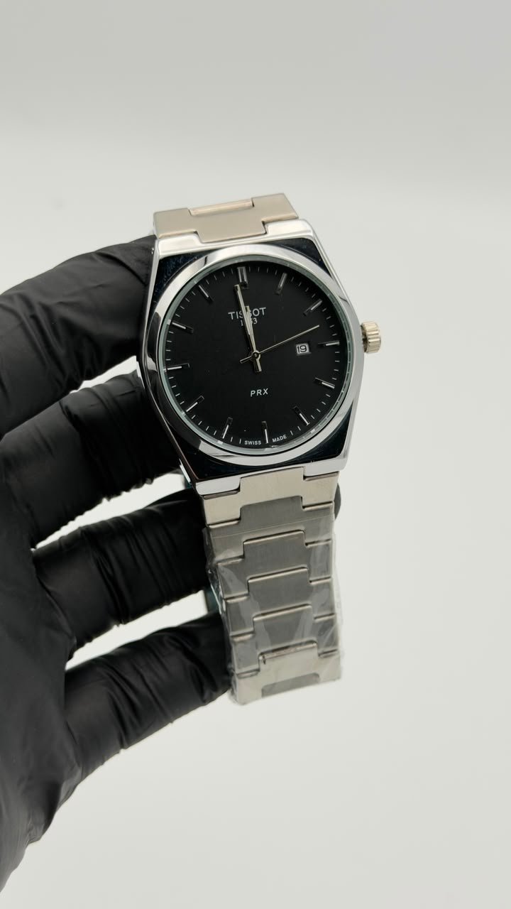 Black Dial Integrated Bracelet Quartz Watch