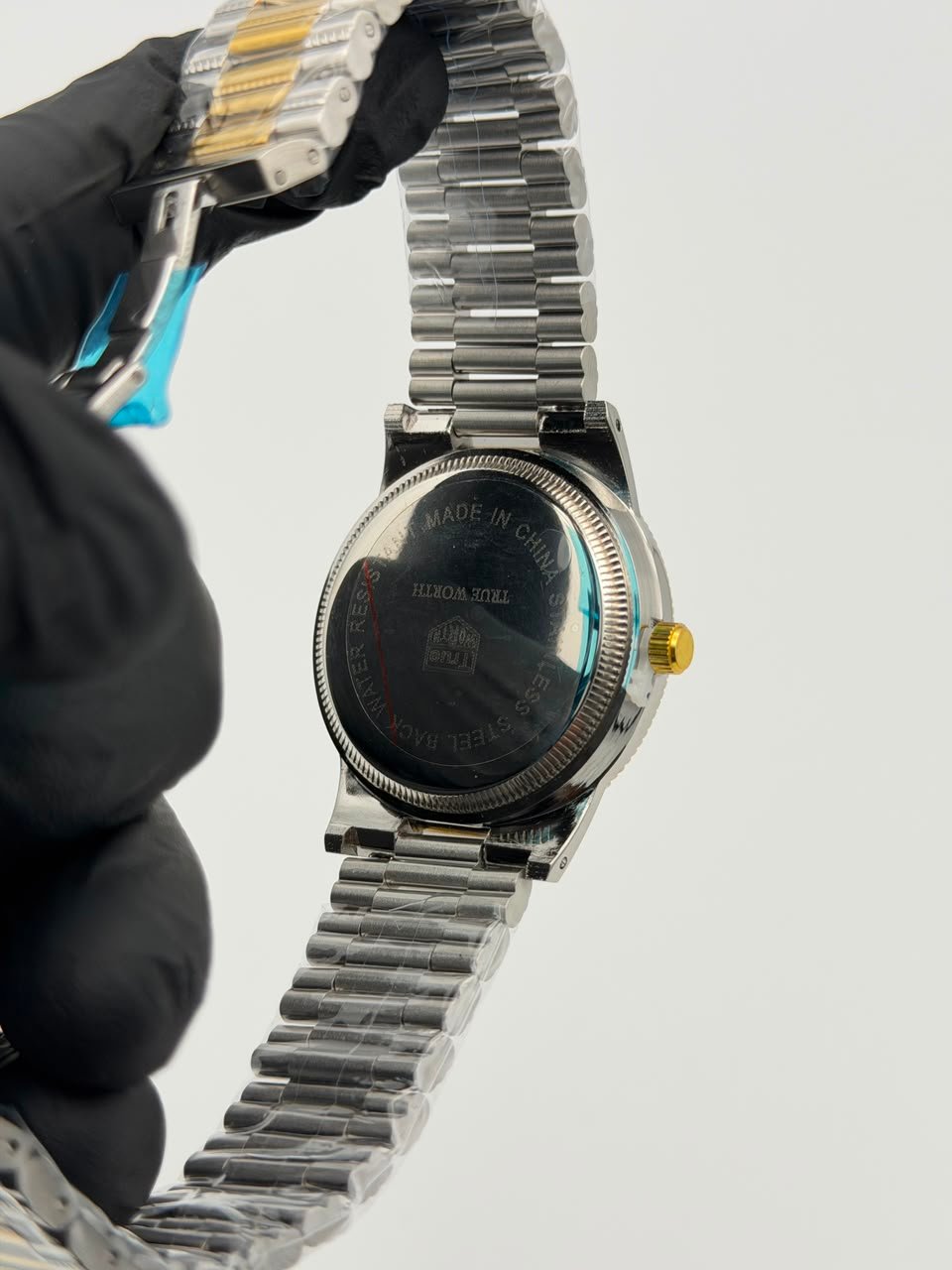Black Dial Two-Tone Watch – Gold & Silver Roman Numerals - Image 2