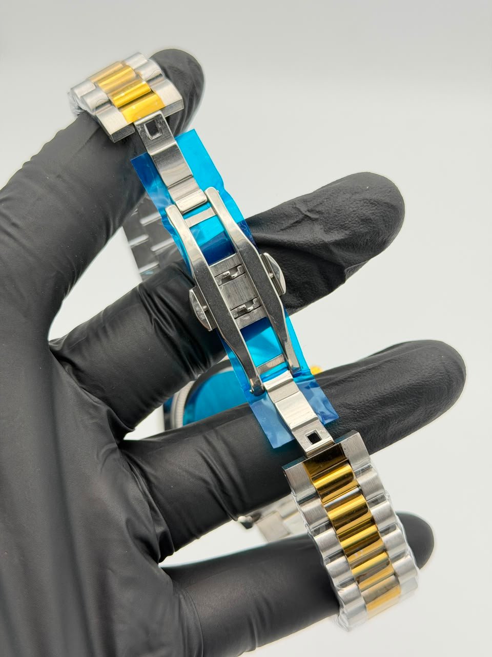 Black Dial Two-Tone Gold & Silver Watch – Crystal Markers - Image 3