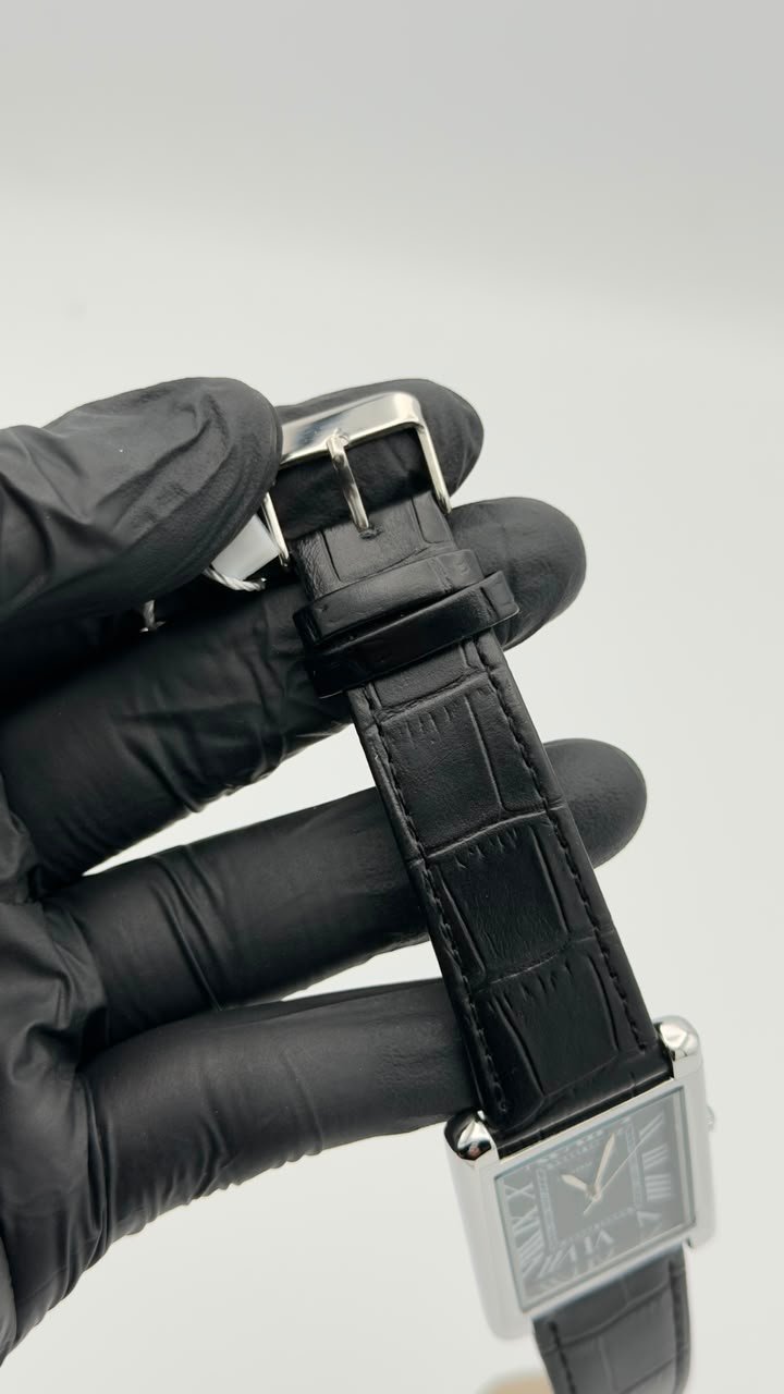 Black Rectangular Roman Numeral Leather Strap Quartz Watch - Image 4