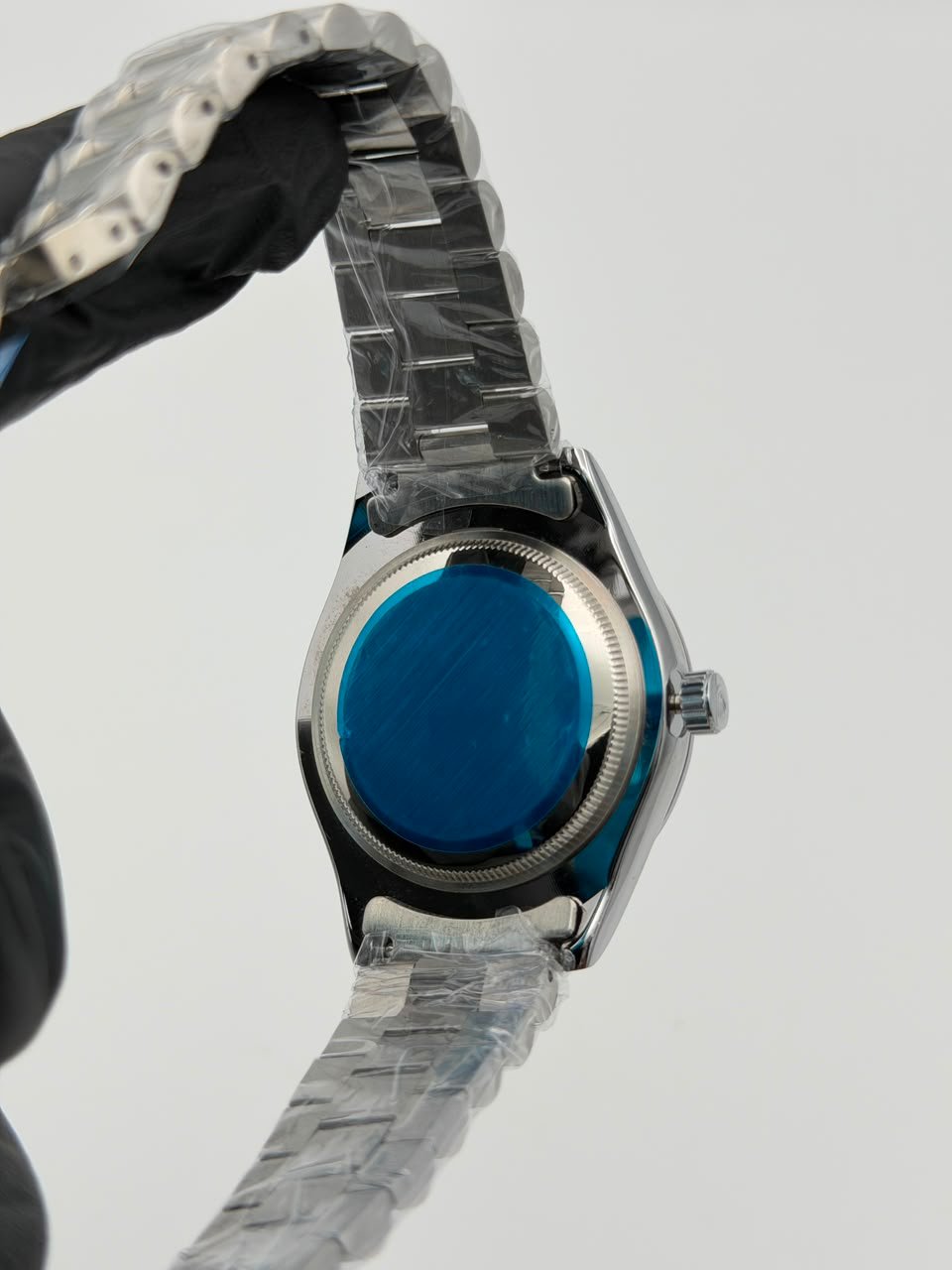 Green Dial Silver Watch – Arabic Numerals & Jubilee Bracelet - Image 4