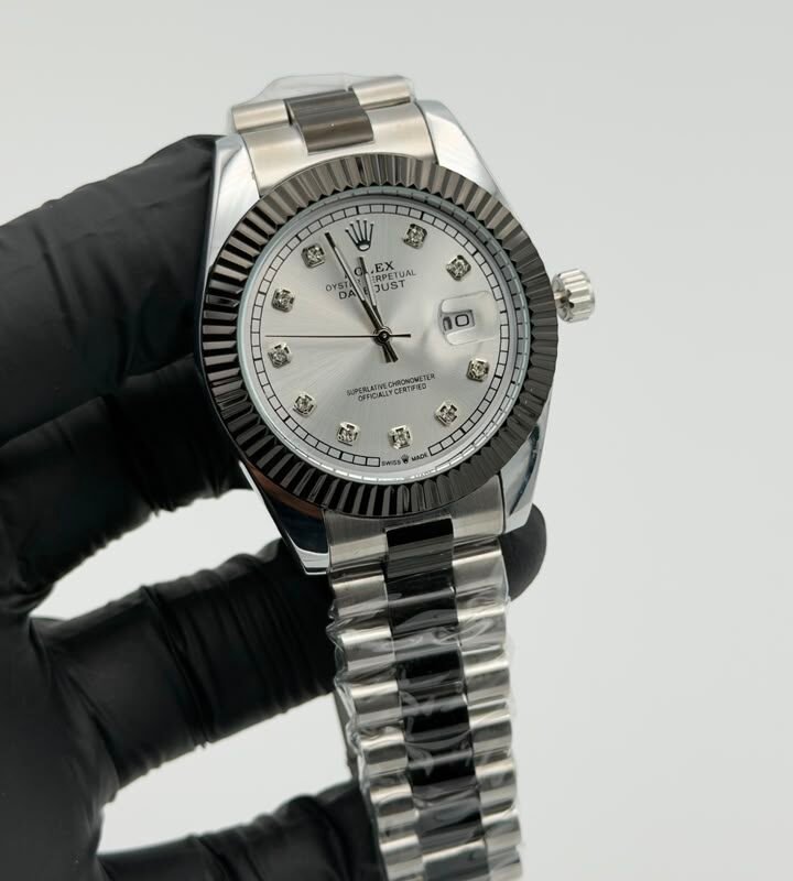 Silver White Dial Fluted Bezel Quartz Watch