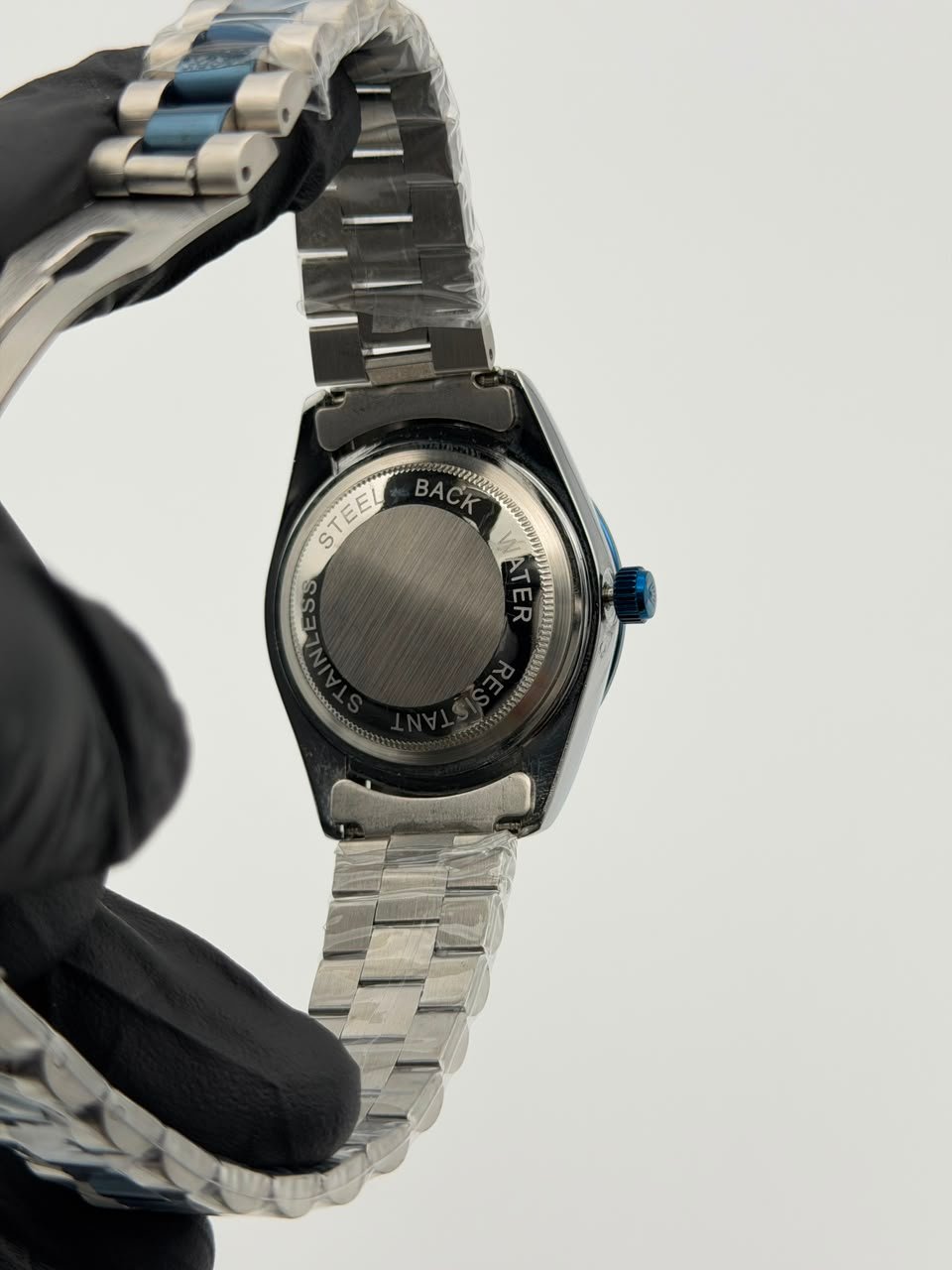 White Dial Blue Accent Watch – Stainless Steel Bracelet - Image 4