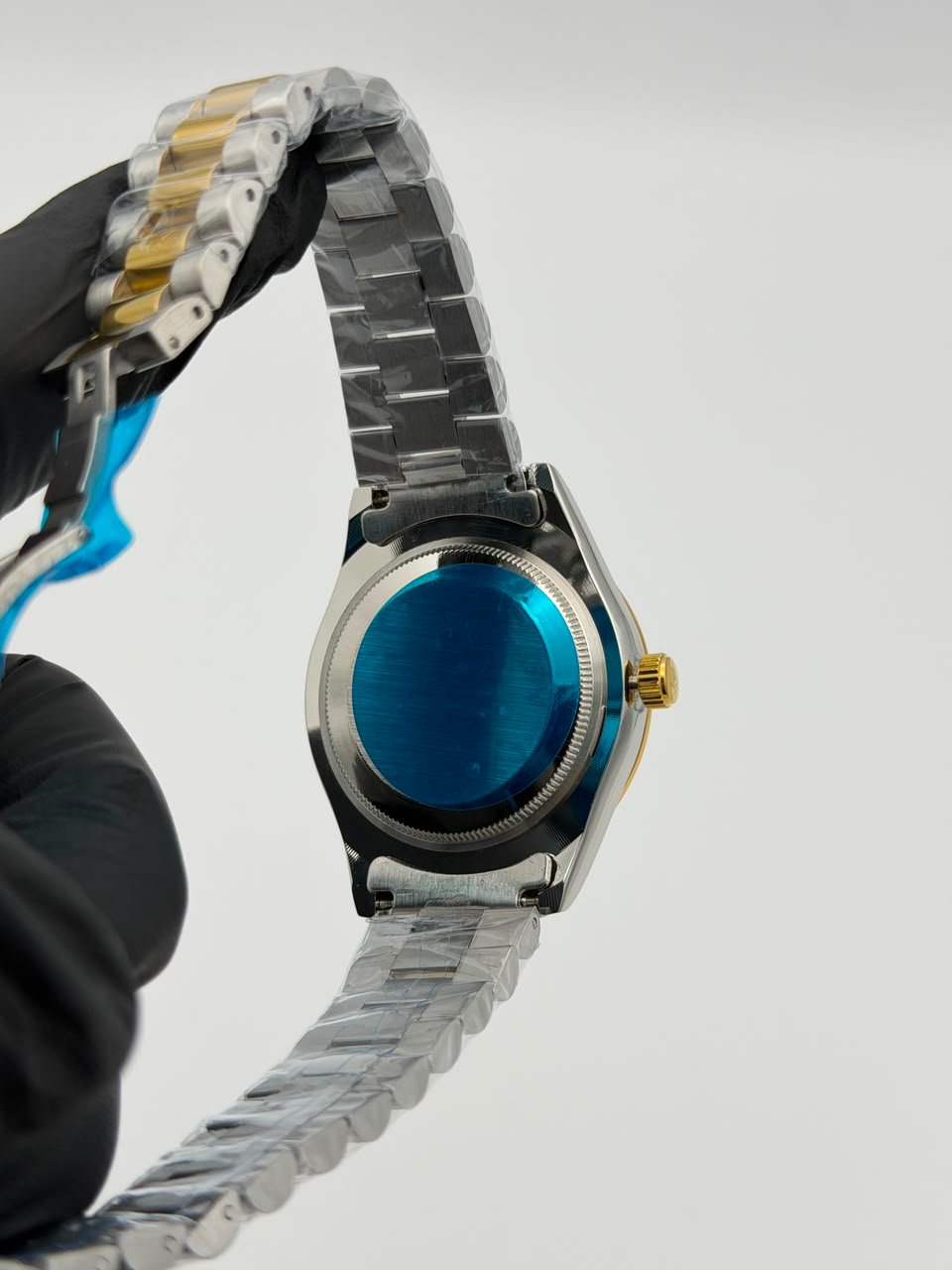 White Dial Two-Tone Watch – Gold & Silver Bracelet - Image 4